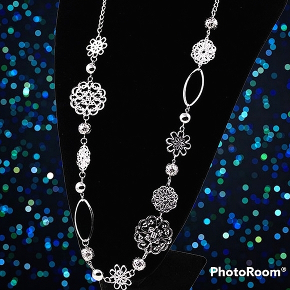 Chic Bohemian style flower & beads, alloy layered long necklace. - Picture 3 of 7